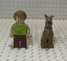 LEGO Scooby-Doo Shaggy Minifigure scd001 & Sitting Scooby Dog Figure Set 75900
