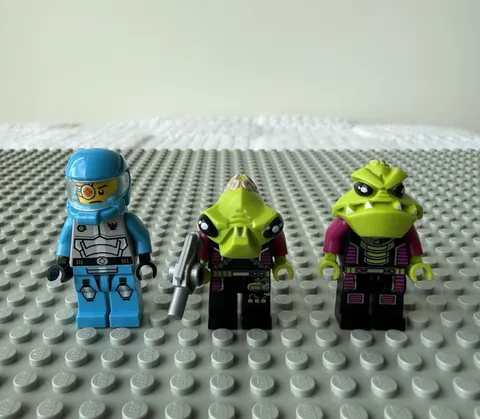 LEGO Minifigure Lot - Alien Conquest/ Galaxy squad