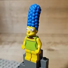 LEGO Plastic Marge Simpson Minifigure Blue Hair Green Dress The Simpsons S2