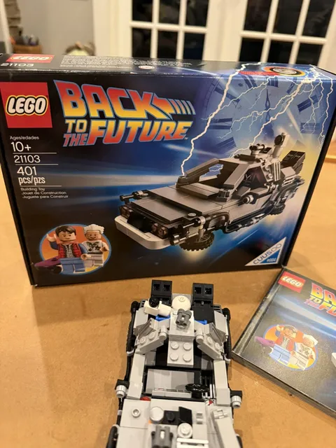 LEGO Ideas: The DeLorean Time Machine (21103) - Missing Parts