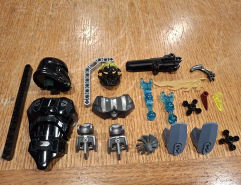 LEGO BIONICLE / Hero Factory Bulk Lot Mixed Parts Pieces & Accessories Plastic