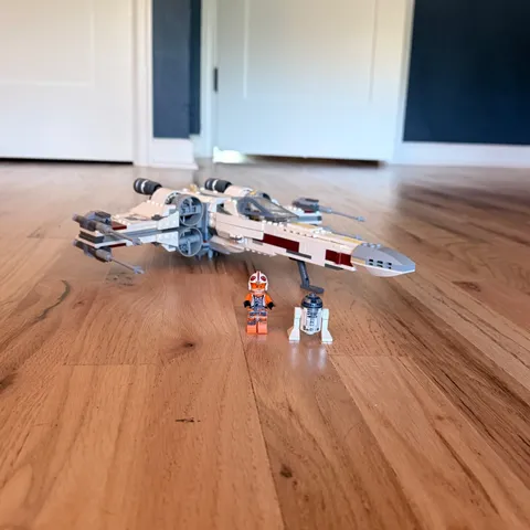 LEGO Star Wars 75218 X-Wing Starfighter Used 99% Complete w/ 2 Minifigures