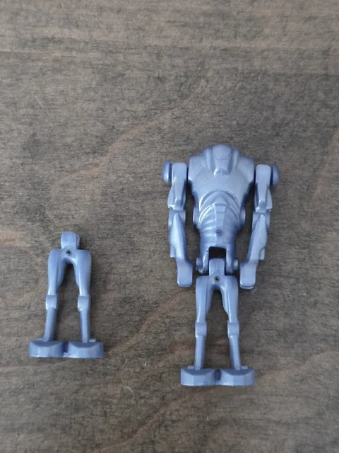LEGO Star Wars: Pearl Sand Blue Super Battle Droid Mininfigure sw0056 7163