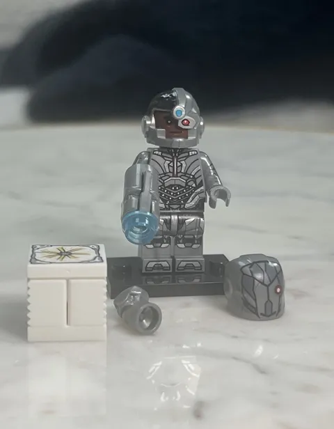 Lego DC Super Heroes Cyborg with Blaster Arm Custom Printed Minifigure