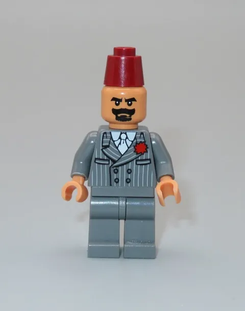 LEGO Grail Guardian Indiana Jones minifigure 7197 Venice chase