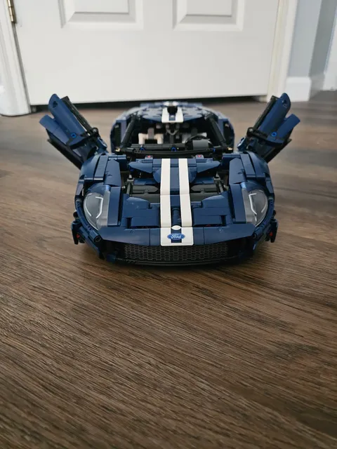 LEGO TECHNIC: 2022 Ford Gt (42154)
