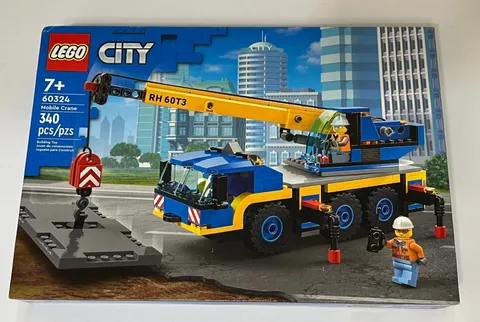 LEGO CITY: Mobile Crane (60324) NEW in Box RETIRED SET Free Shipping