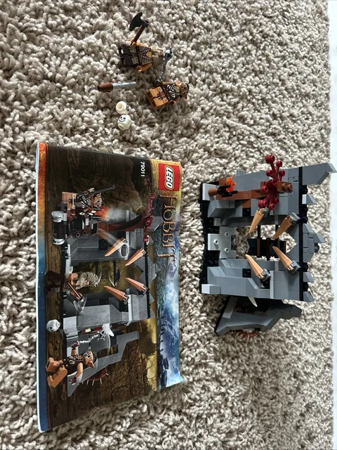 LEGO the Hobbit: Dol Guldur Ambush (79011) Missing One Figure And Catapult
