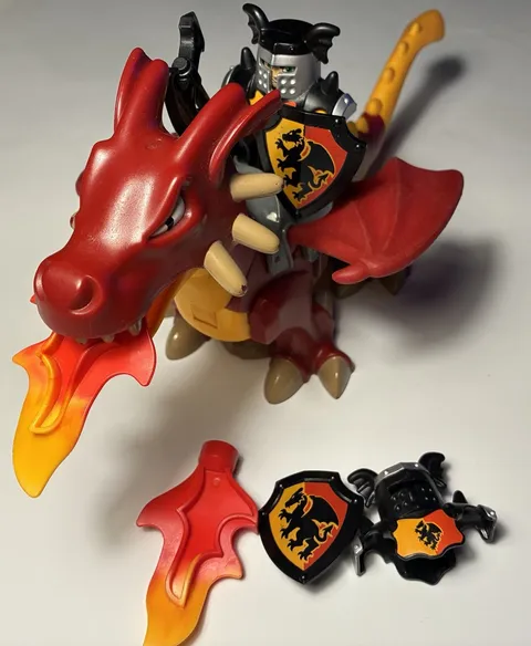 Lego Duplo RED YELLOW CASTLE DRAGON #4776 & Complete Knight With Black Armour