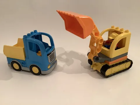 LEGO DUPLO 10812 TRUCK & TRACKED EXCAVATOR - INCOMPLETE SET -