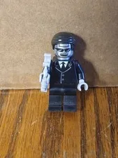 LEGO Minifigure Executron (tlm028) from The Lego Movie Set 70803