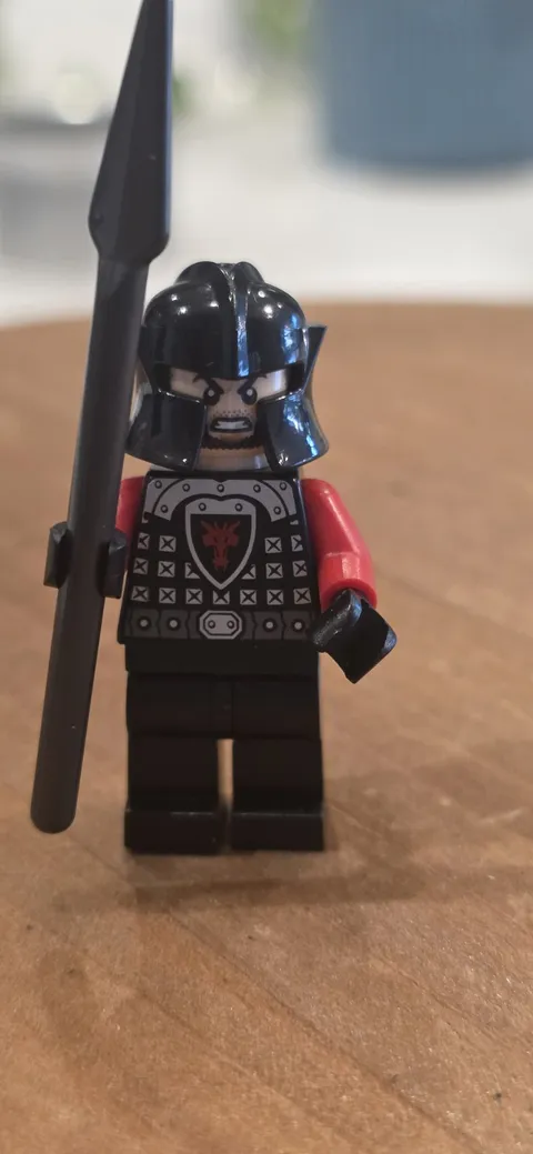 NEW LEGO 70403 Castle Dragon Mountain Red/Bk Solider Knight