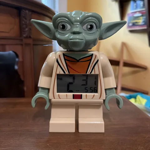 LEGO - Star Wars Yoda 7 Inch Tall Figurine Digital Alarm Clock - Works!