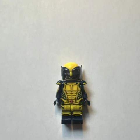 CUSTOM Marvel Wolverine Minifigure Yellow & Black Suit Figure w/ Helmet Mask