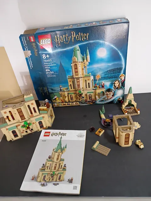 LEGO Harry Potter Hogwarts Dumbledore's Office 76402 PARTIAL SET (h)
