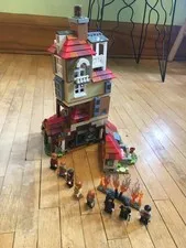 LEGO Harry Potter: Attack on the Burrow (75980)