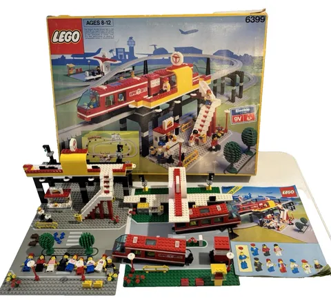 LEGO Town: Airport Shuttle (6399) - 100% Complete in Box, w/ Trays, Instructions