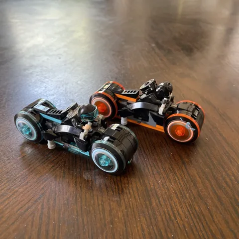 LEGO Ideas #21314: Tron: Legacy Lightcycle INCOMPLETE | As Is | Free Shipping!!!
