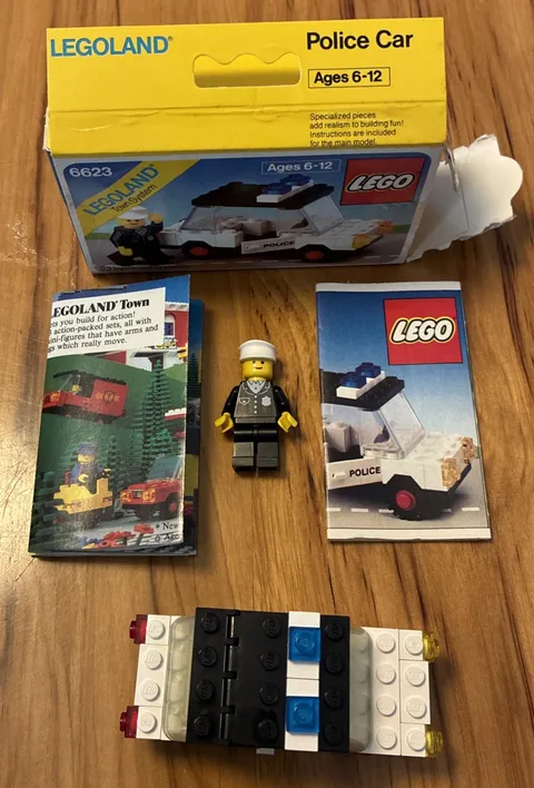 Vintage ©1983 LEGO 6623 Classic Town Police Car with Box And Instructions