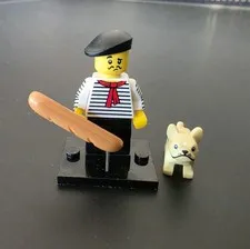 LEGO Minifigure Series 17 CONNOISSEUR 