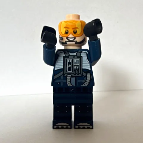LEGO Rebel Pilot U-Wing-Y wing Star Wars Rogue One 75155- missing helmet