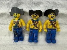 LEGO Lot of 3 Juniors Pirates Minifigures