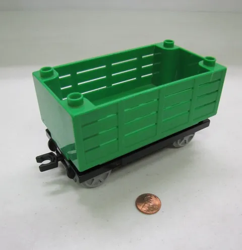 Lego Duplo BLACK FLAT BED TRAIN CHASSIS CAR w/ GREEN CATTLE CAR TOPPER 