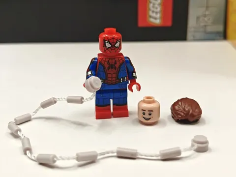 NEW Marvel Spider-Man (Peter Parker) Custom Lego Minifigure