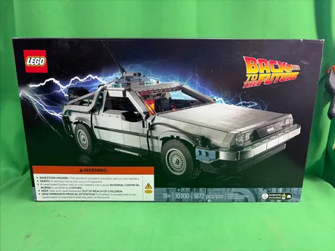 LEGO Icons: Back to the Future Time Machine (10300) New (E18)