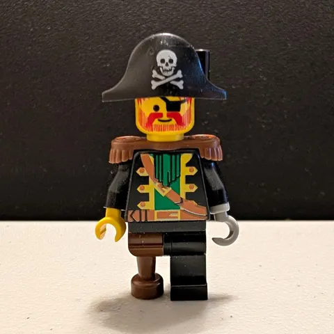 LEGO Minifigure Pirate Ship Captain Red Beard pi055