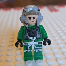 LEGO Rebel Pilot A-wing - Green Jumpsuit with Dark Bluish 75427 sw1510 Minifig