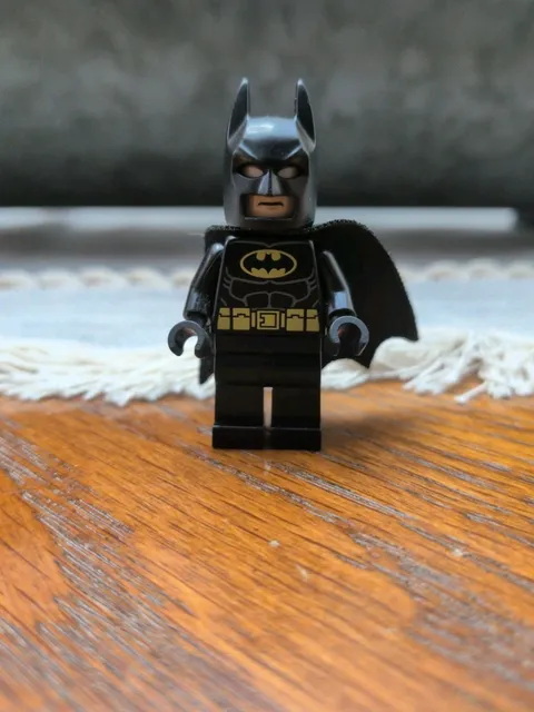 Lego Minifigure Batman In Black Suit, Retired. Year 2005-2008, Used