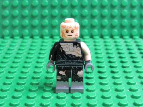 LEGO Star Wars Darth Vader Anakin Skywalker Minifig Battle Damaged 75183 Duel A2