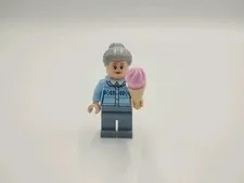 Lego Aunt May Minifigure Marvel Spider-Man  76115