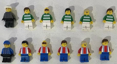 LEGO 3409 Championship Challenge Soccer Sports 2000 COMPLETE 12 Minifigures