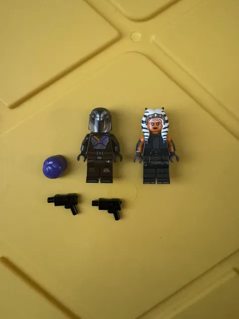 LEGO Star Wars Ahsoka Tano Minifigure sw1300 Sabine Wren sw1302 Set 75362 