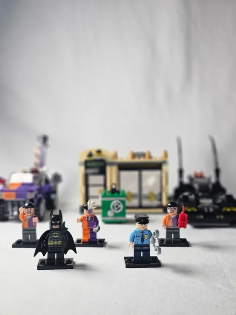 LEGO DC 6864 Batmobile Two-Face Chase 99% Complete Minifigures Instructions