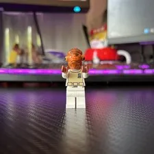 LEGO Admiral Ackbar Minifig SW0247 Star Wars Episode VI 75003 7754 852843 2009