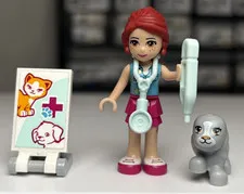 LEGO Friends Mia Minifigure Frnd0098 41085 Vet Clinic Mini Doll frnd098 Animal