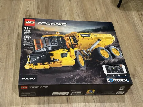 LEGO Technic 42114 6x6 Volvo Articulated Hauler NEW Sealed Construction Toy