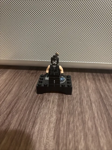 LEGO Harry Potter Minifigure Executioner hp183 Retired only set 75947
