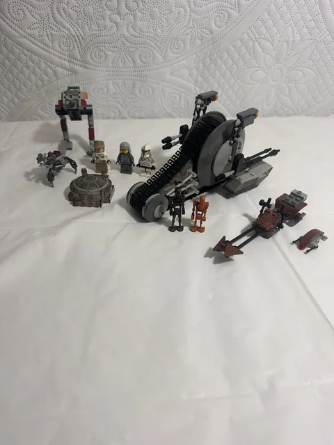 Lego Star Wars 75015 Corporate Alliance Tank Droid Incomplete  Plus Extras