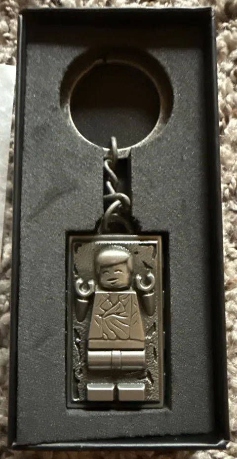 LEGO Star Wars VIP Promo #5006363 Han Solo In Carbonite Metal Keychain - NEW!
