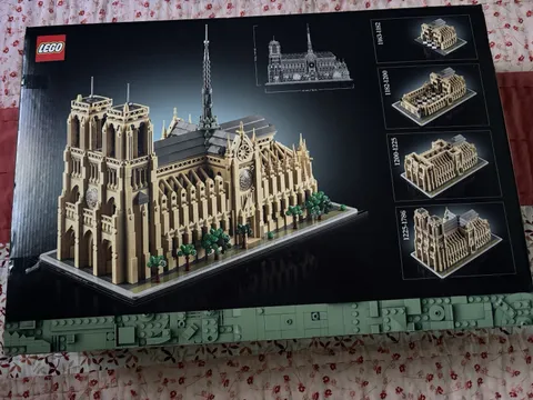LEGO Icons 10316 Notre-Dame de Paris Complete Set 4383 pcs, 18+