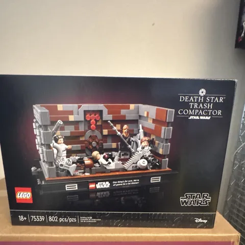 LEGO Death Star Trash Compactor 75339 Star Wars Diorama 802pcs Age 18+