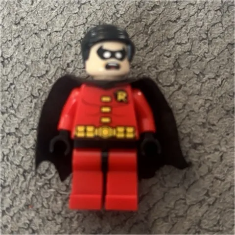 LEGO Batman Robin Minifigure SH011 2012 Red Suit Black Cape Masked Hair