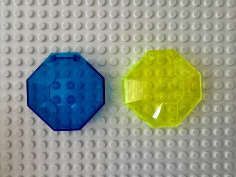 LEGO Windscreen 6 x 6 x 2 Octagonal Canopy without Axle Hole 2418a