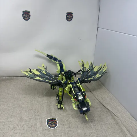 LEGO Ninjago Possessed Llyod (njo0154) & Attack of the Morro Dragon (70736)