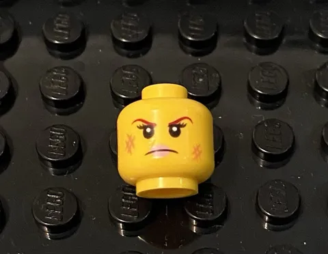 LEGO Minifig FEMALE YELLOW HEAD, Been In A Fight Look / Upset Mad Look
