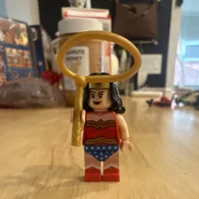 LEGO Wonder Woman Minifigure w/ Golden Lasso Accessory Plastic Figure